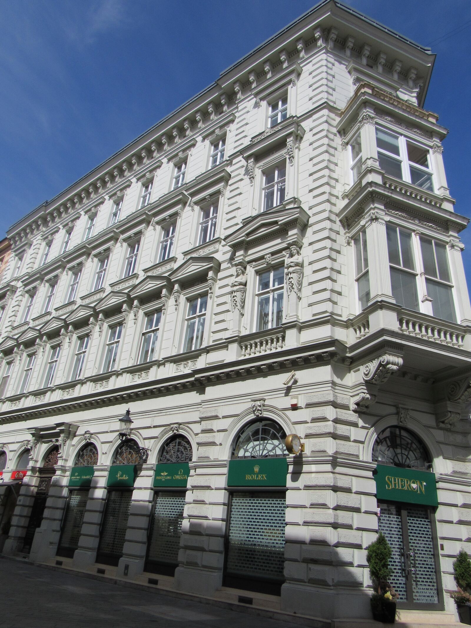 Canon PowerShot SX530 HS sample photo. Bratislava, slovakia, center photography