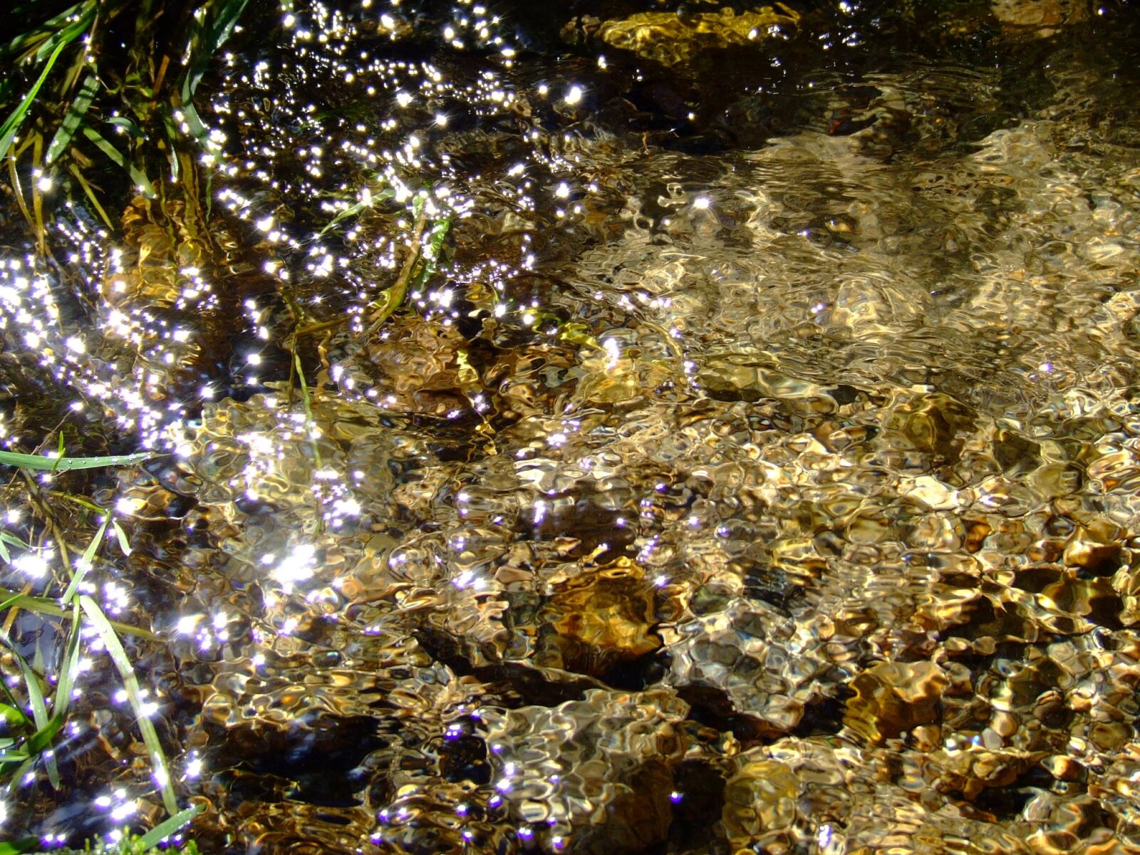 Fujifilm FinePix S5600 sample photo. Water, stream, nature photography