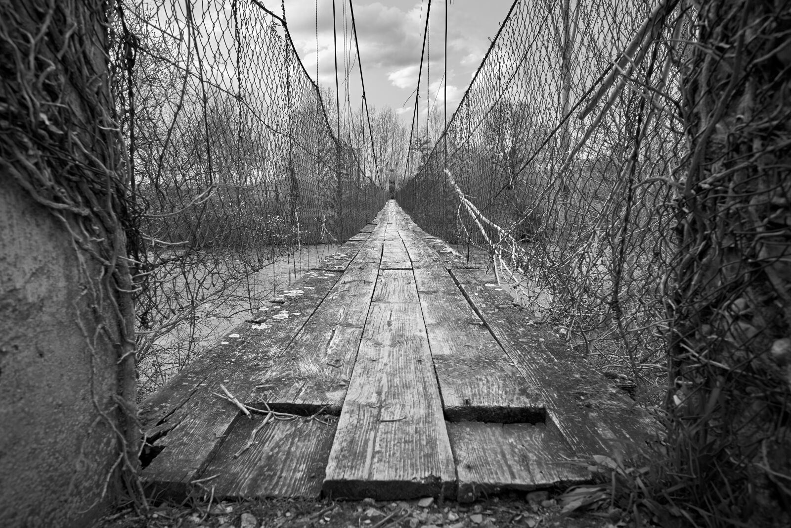 Fujifilm X-T2 + Fujifilm XF 14mm F2.8 R sample photo. Navarre, spain, bridge photography