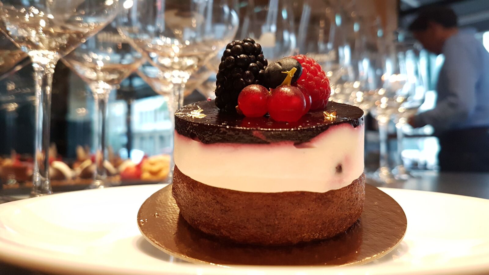 Samsung Galaxy S7 Edge sample photo. Patisserie, dessert, berries on photography
