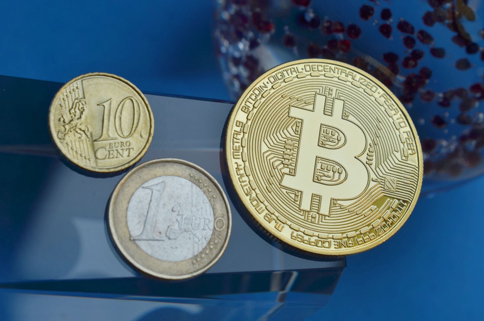 Nikon D7000 sample photo. Bitcoin, europe, money photography