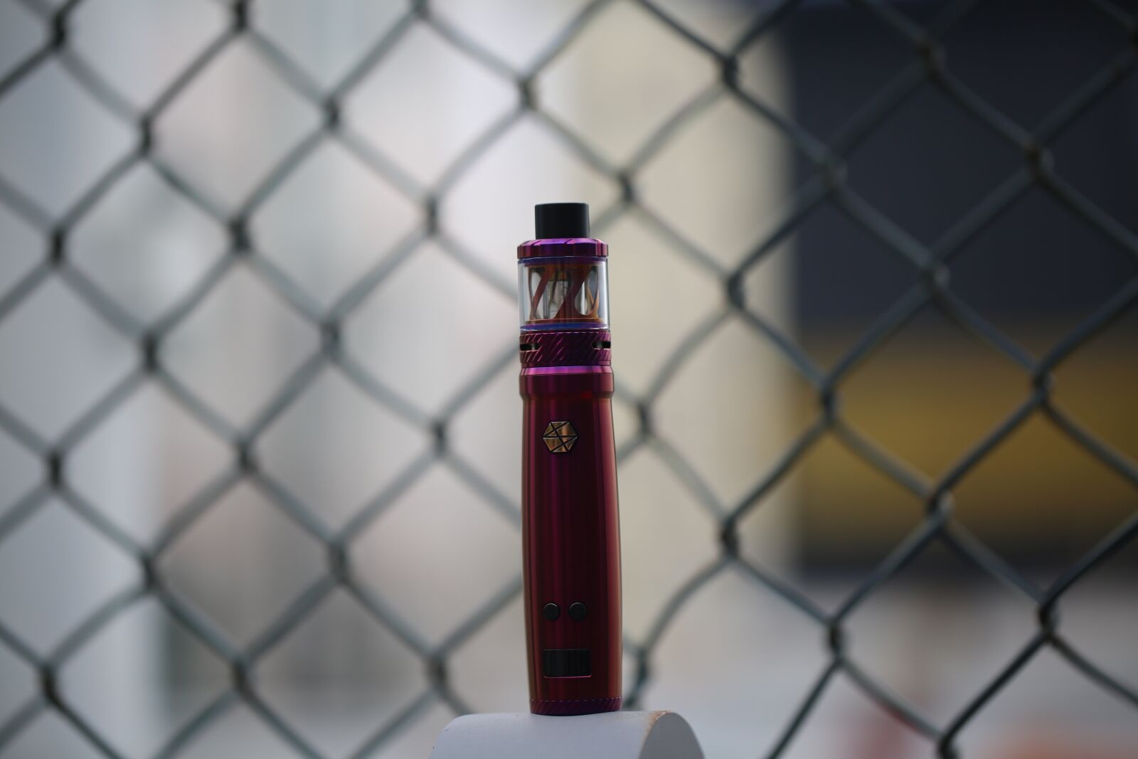 Canon EF 100mm F2.8L Macro IS USM sample photo. Vape, electronic cigarette, uwell photography