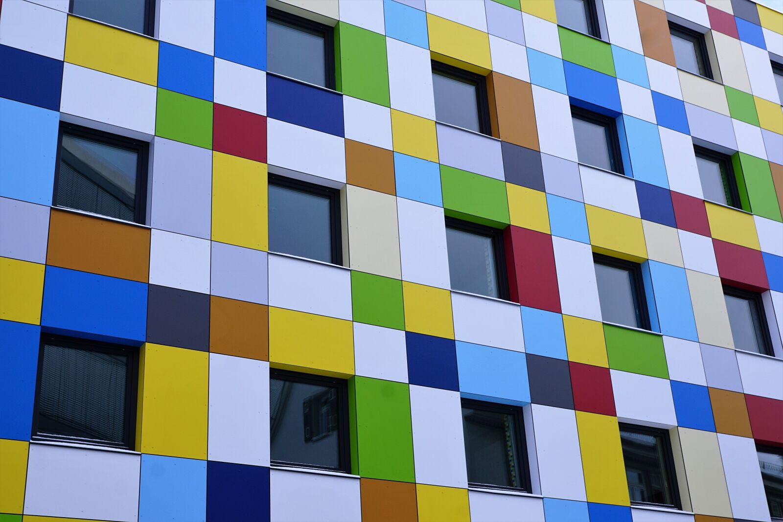 Sony ILCA-77M2 + Sony DT 16-50mm F2.8 SSM sample photo. Facade, hotel, tuttlingen photography