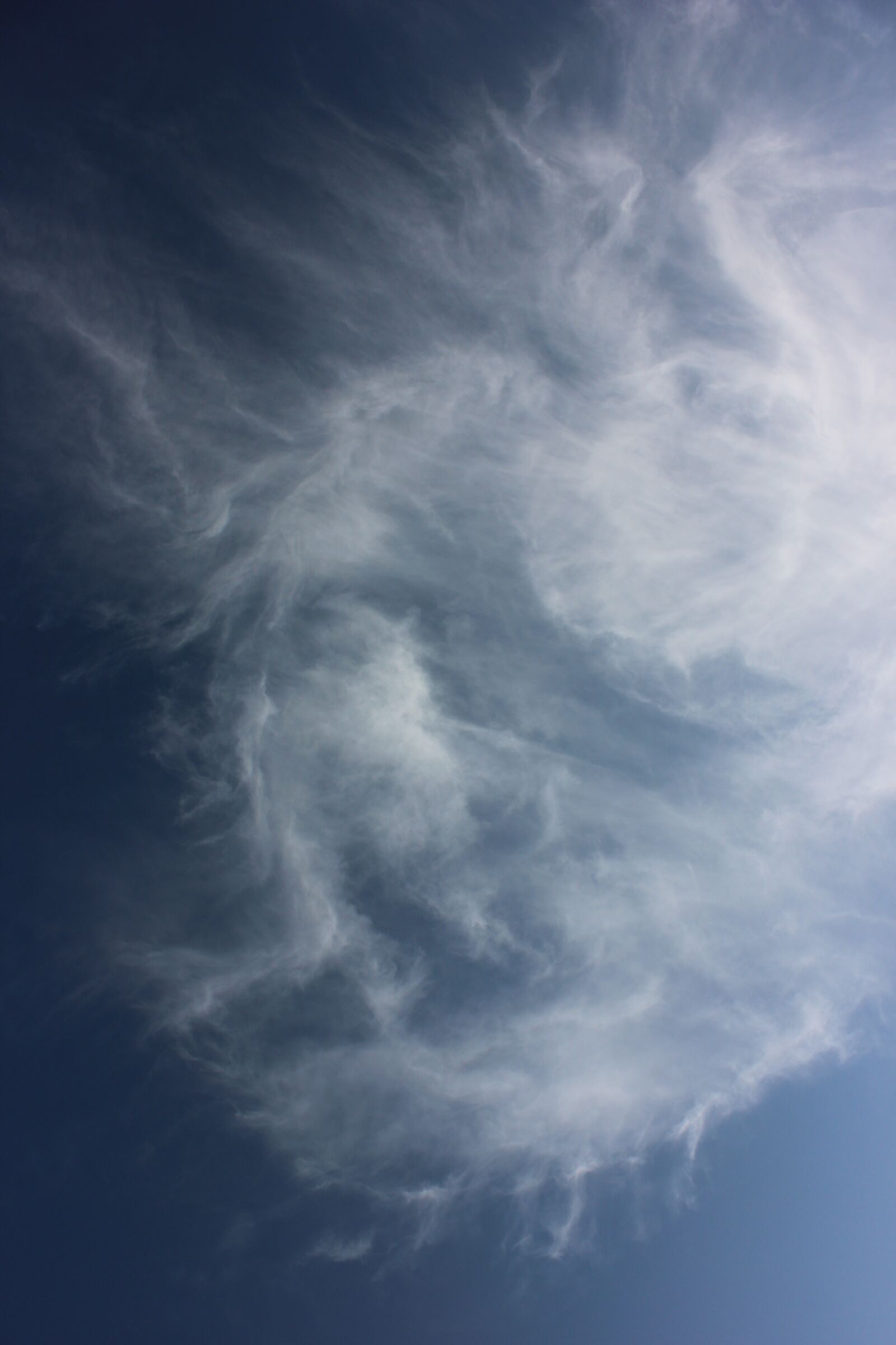 Canon EOS 600D (Rebel EOS T3i / EOS Kiss X5) sample photo. Strange, autumn, clouds photography
