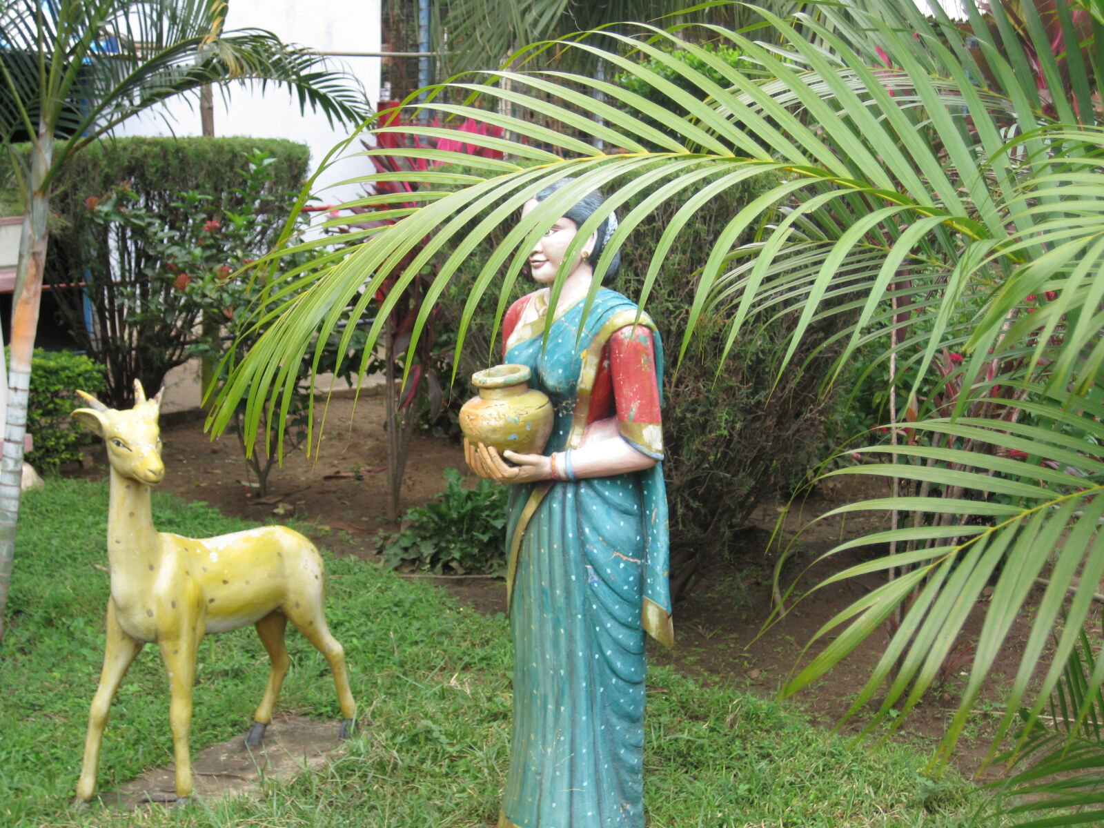 Canon PowerShot SD1200 IS (Digital IXUS 95 IS / IXY Digital 110 IS) sample photo. Sculpture photography