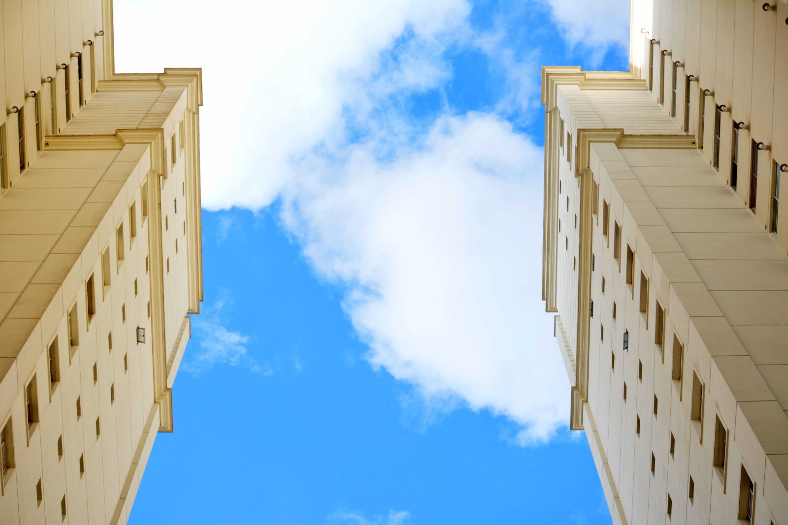 Nikon D5200 sample photo. Building, sky, city photography
