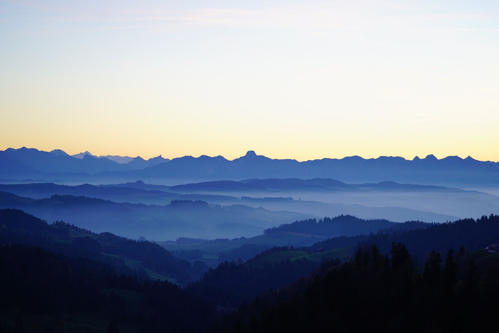 Sony a7R II + Sony FE 90mm F2.8 Macro G OSS sample photo. Stockhorn, nebellandschaft, bernese alps photography