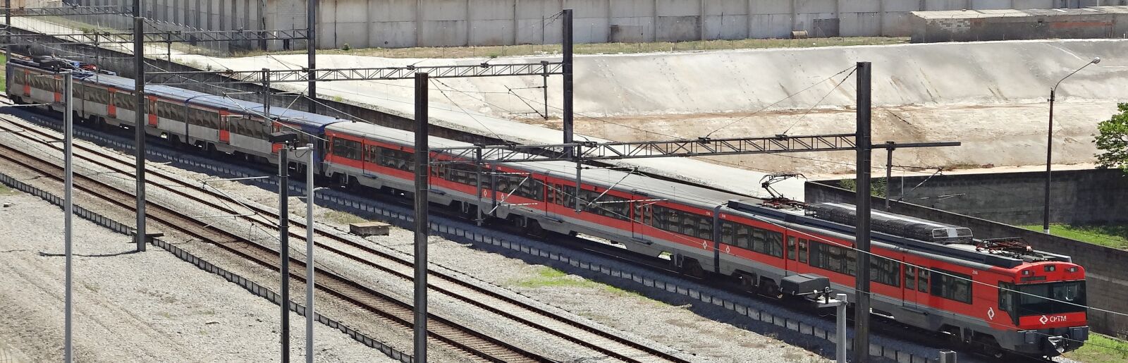 Sony Cyber-shot DSC-WX50 sample photo. Train, transport, s o photography