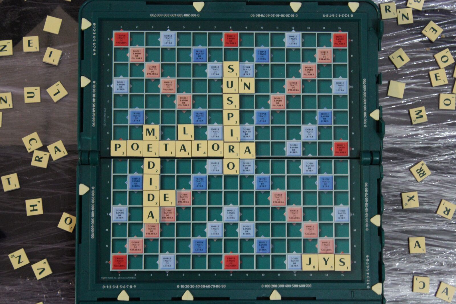 Canon EOS 1200D (EOS Rebel T5 / EOS Kiss X70 / EOS Hi) sample photo. Scrabble, letters, words photography