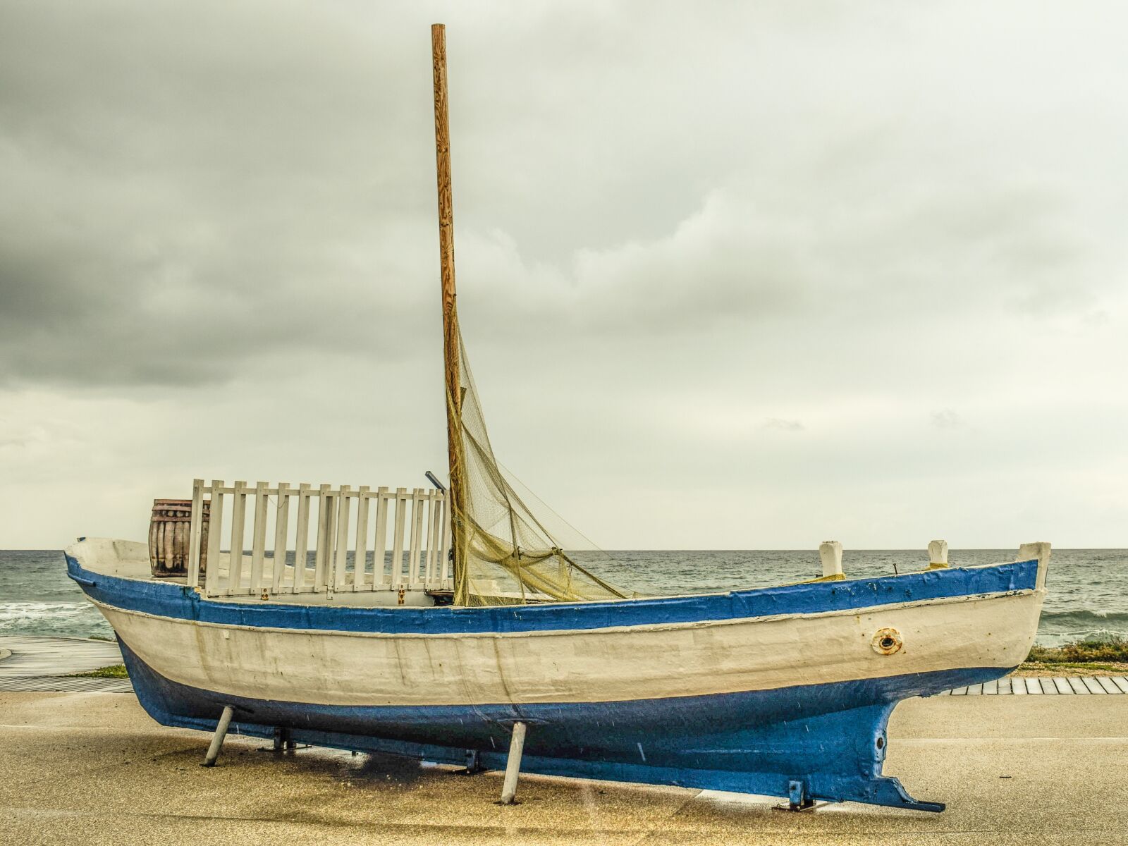 Nikon D3300 sample photo. Boat, traditional, grounded photography