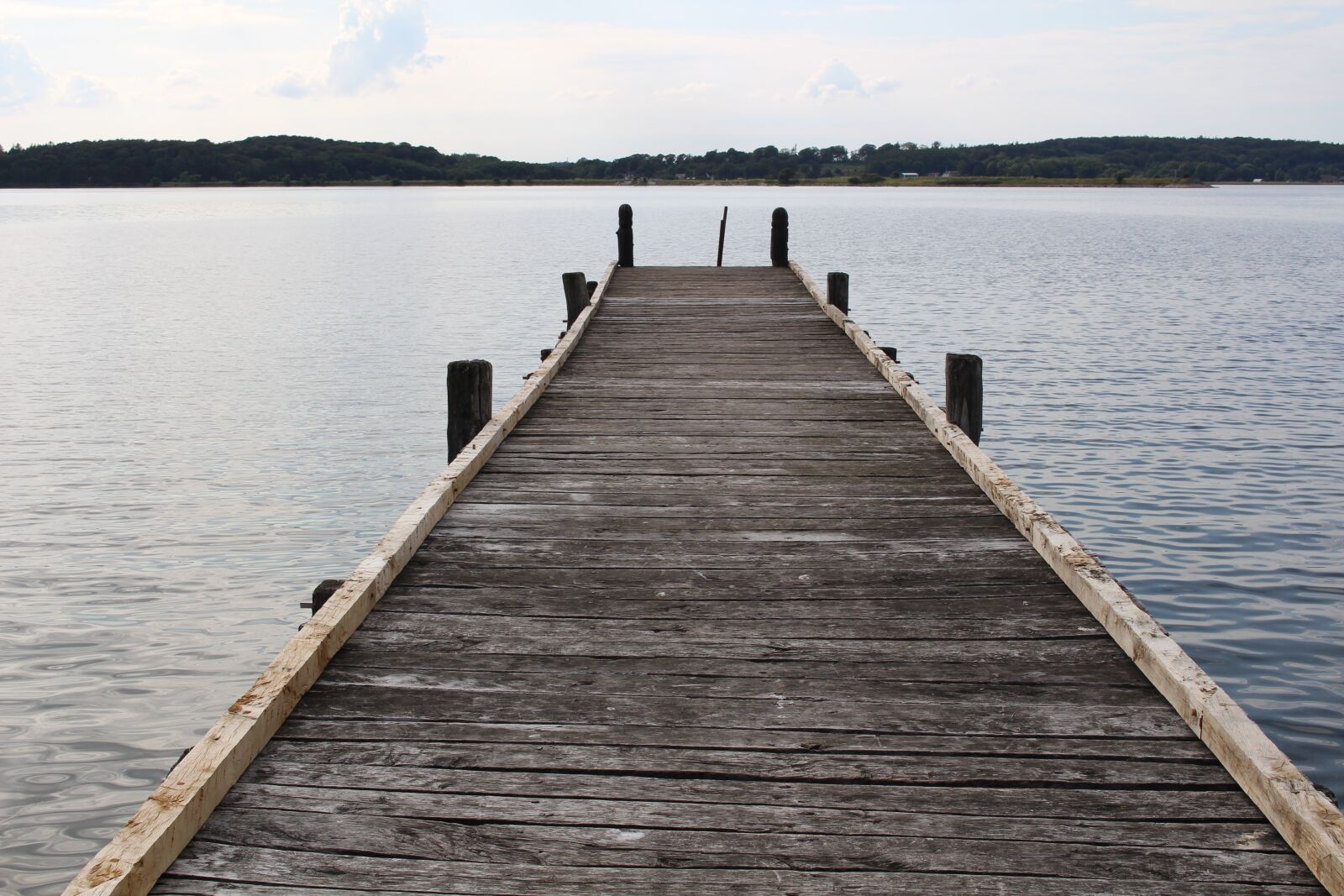 Canon EOS 700D (EOS Rebel T5i / EOS Kiss X7i) sample photo. Sea bridge, pier, web photography