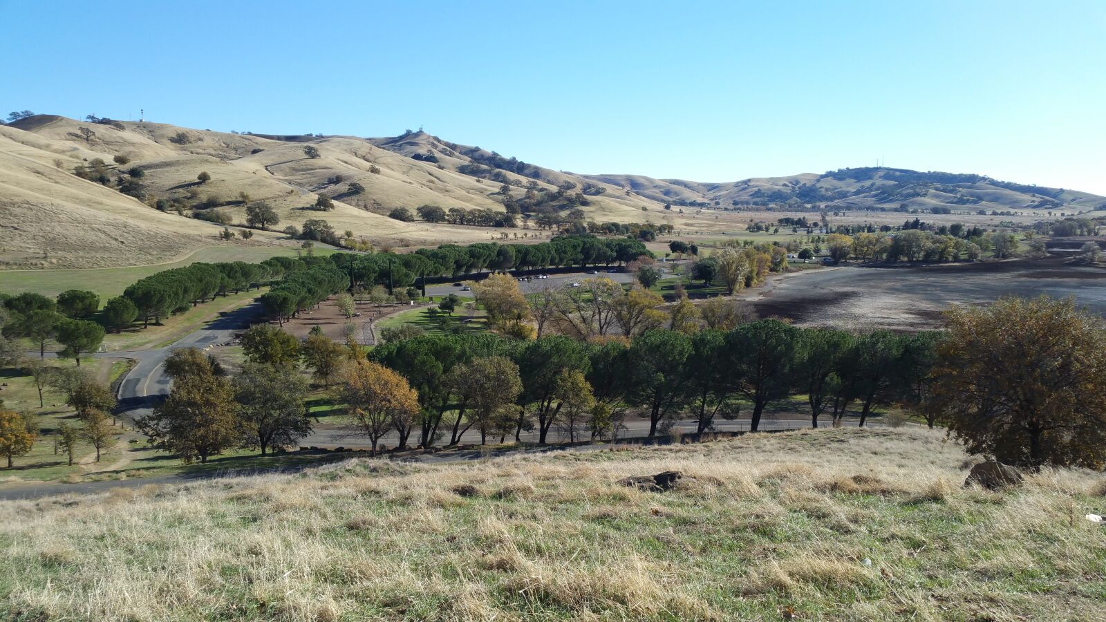 Samsung Galaxy Note4 sample photo. Grass, hills, horizon, skyline photography