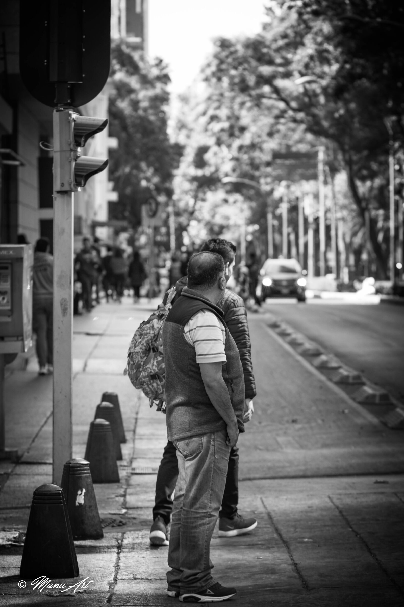 Canon EOS 200D (EOS Rebel SL2 / EOS Kiss X9) sample photo. Bw, people, person photography