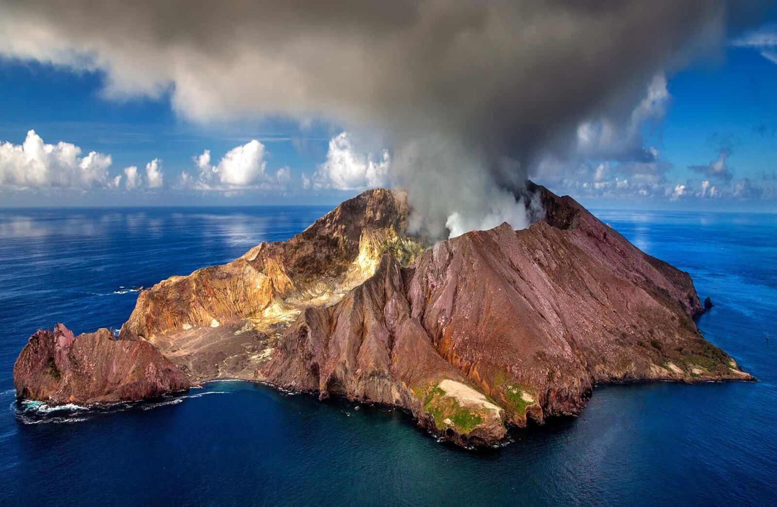Canon EOS 5D Mark II sample photo. Eruption, smoke, volcano, sea photography