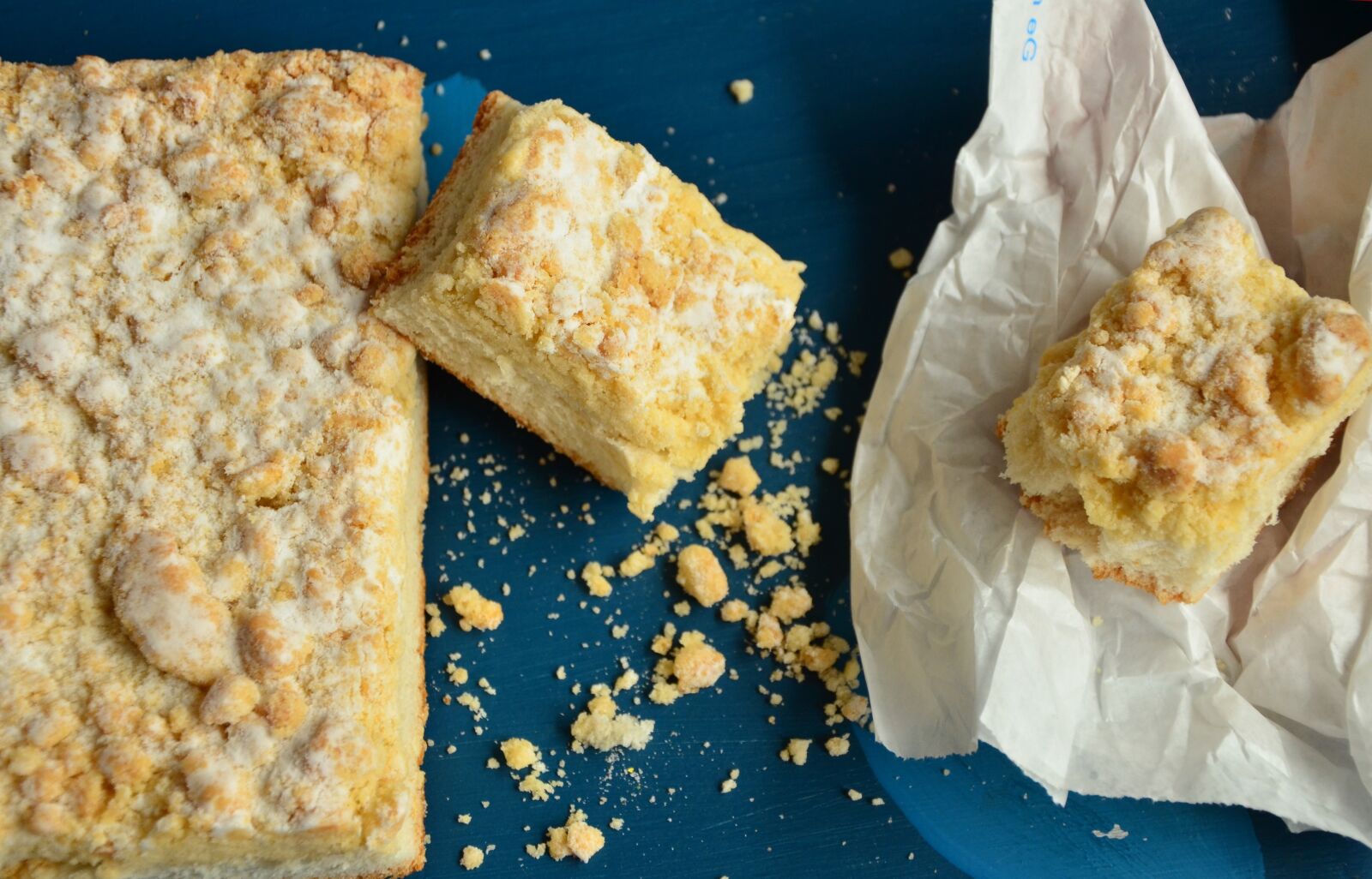 Nikon D5100 sample photo. Streusel cake, cake, crumb photography