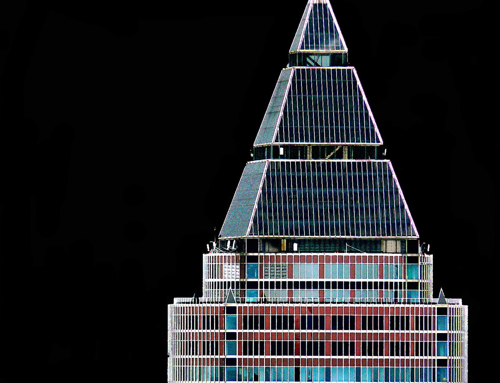 Leica V-LUX 1 sample photo. Skyscraper, facade, architecture photography