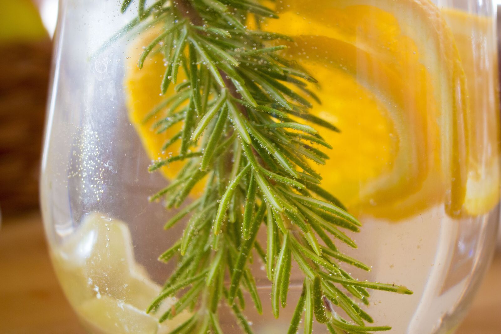 Canon EOS 100D (EOS Rebel SL1 / EOS Kiss X7) sample photo. Lemonade, rozmarína, oranges photography