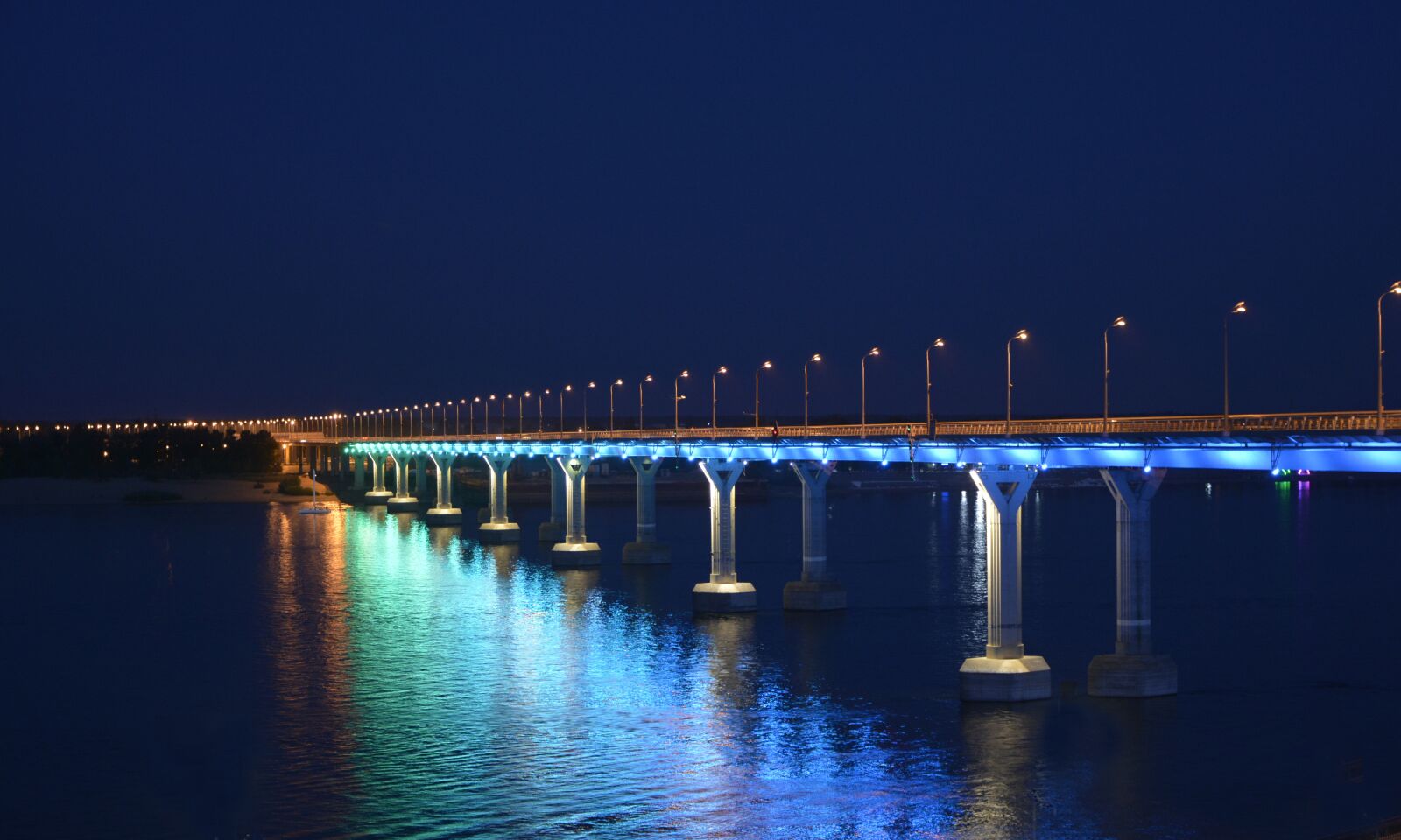 Nikon D5200 sample photo. Bridge, lights, night photography