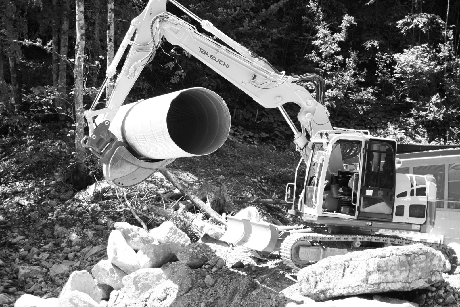 Canon EOS 400D (EOS Digital Rebel XTi / EOS Kiss Digital X) sample photo. Technology, excavators, work photography