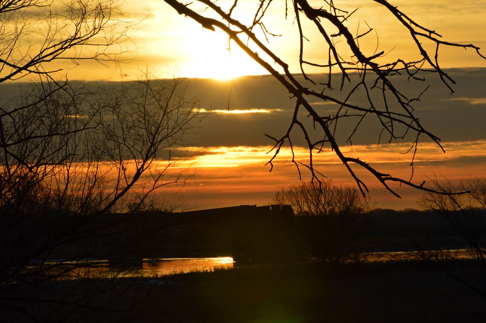 Nikon D3200 sample photo. Sunrise, river landscape, landscape photography