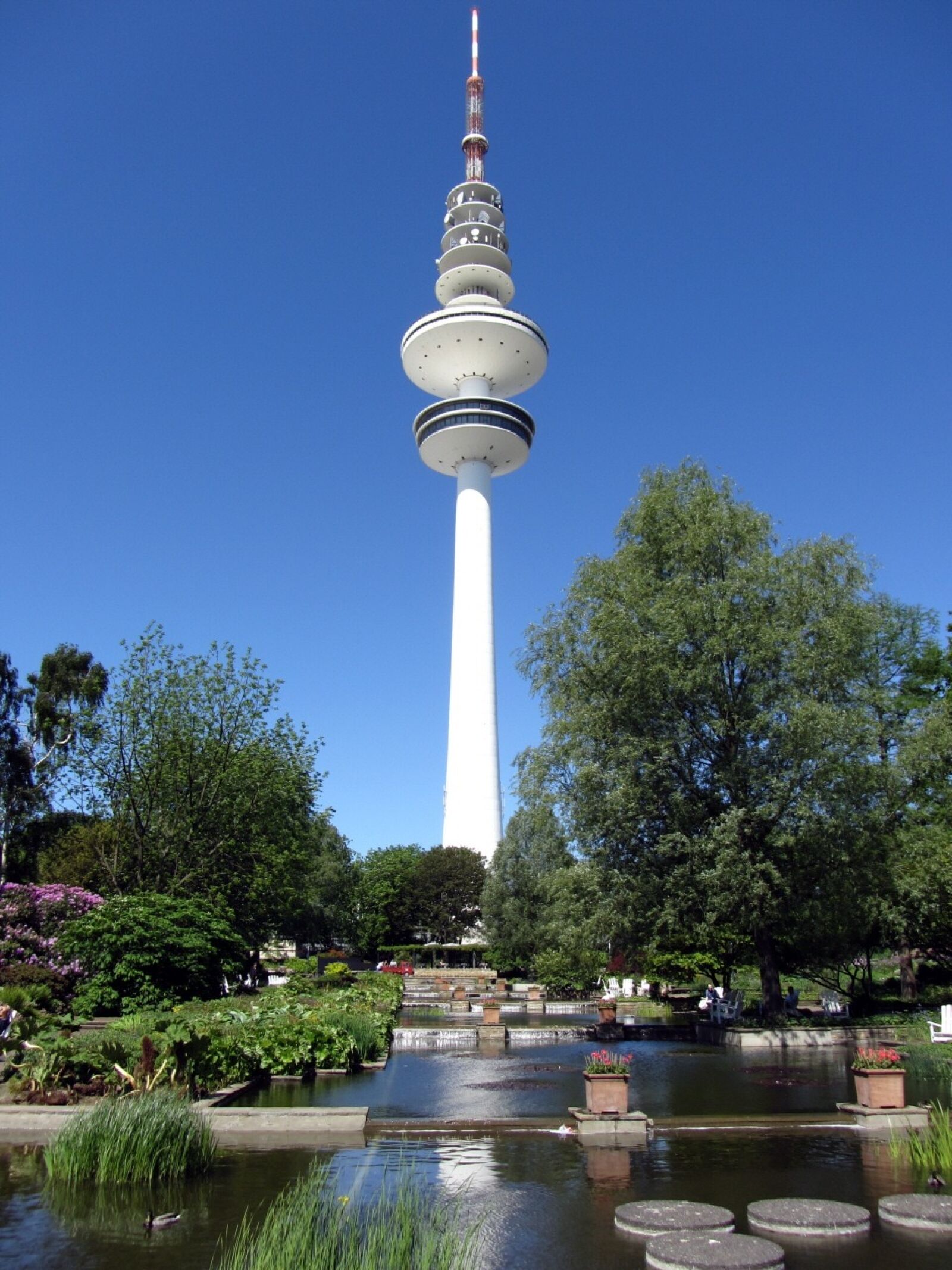 Canon PowerShot SX220 HS sample photo. Hamburg, tv tower, planned photography