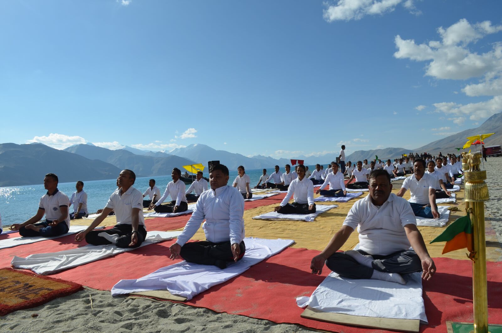Nikon D5100 sample photo. Yoga, lake, mountain photography