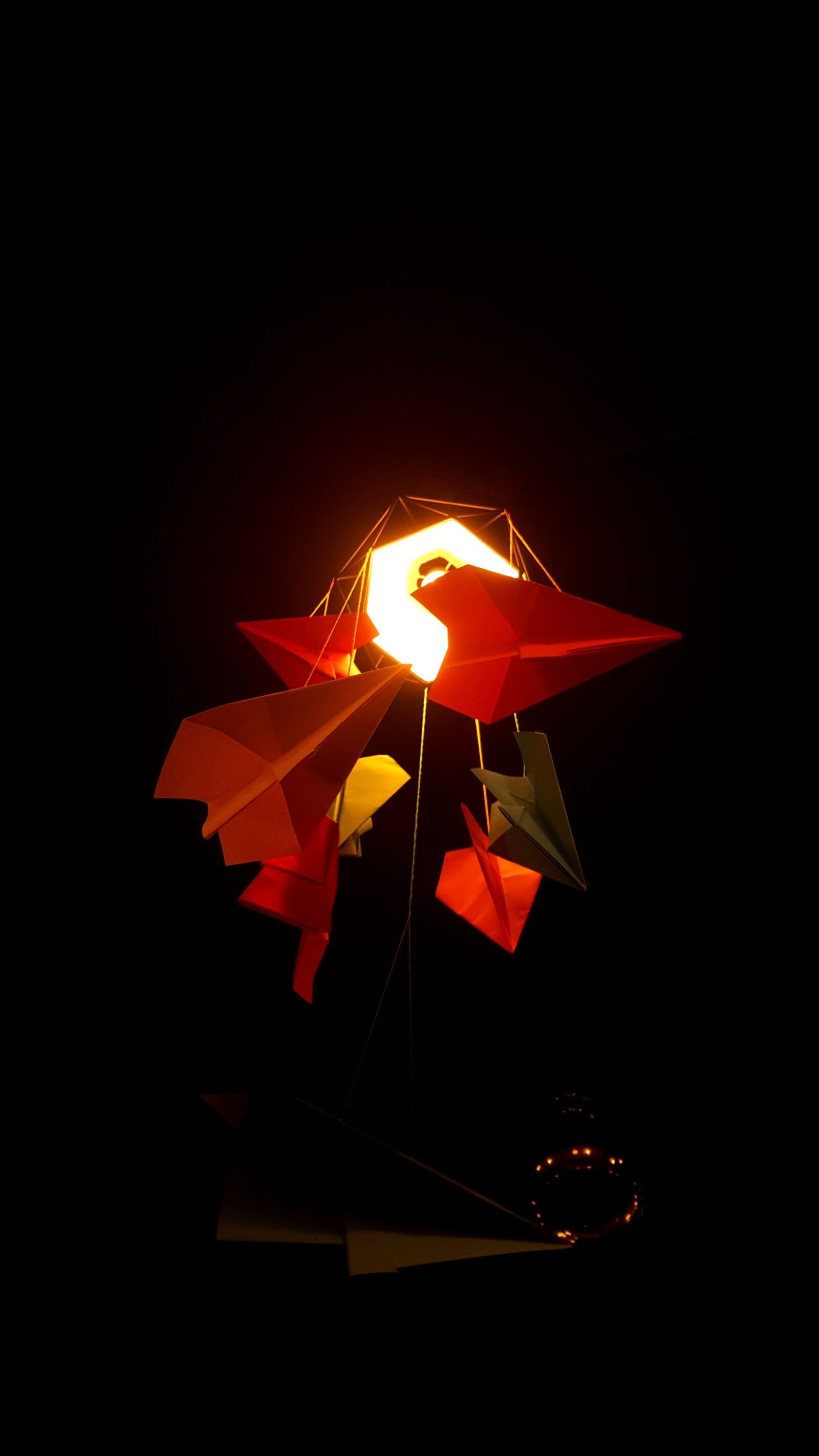 Samsung Galaxy Note5 sample photo. Paper, plane photography