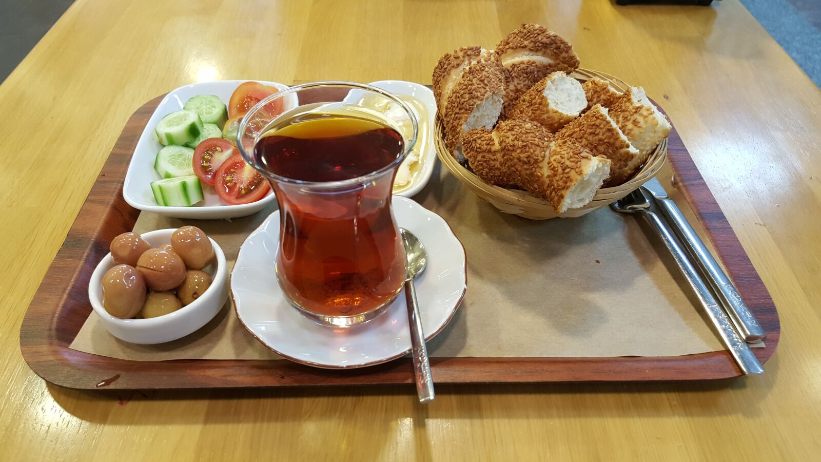 Samsung Galaxy Note5 sample photo. Tea, bagel, breakfast photography