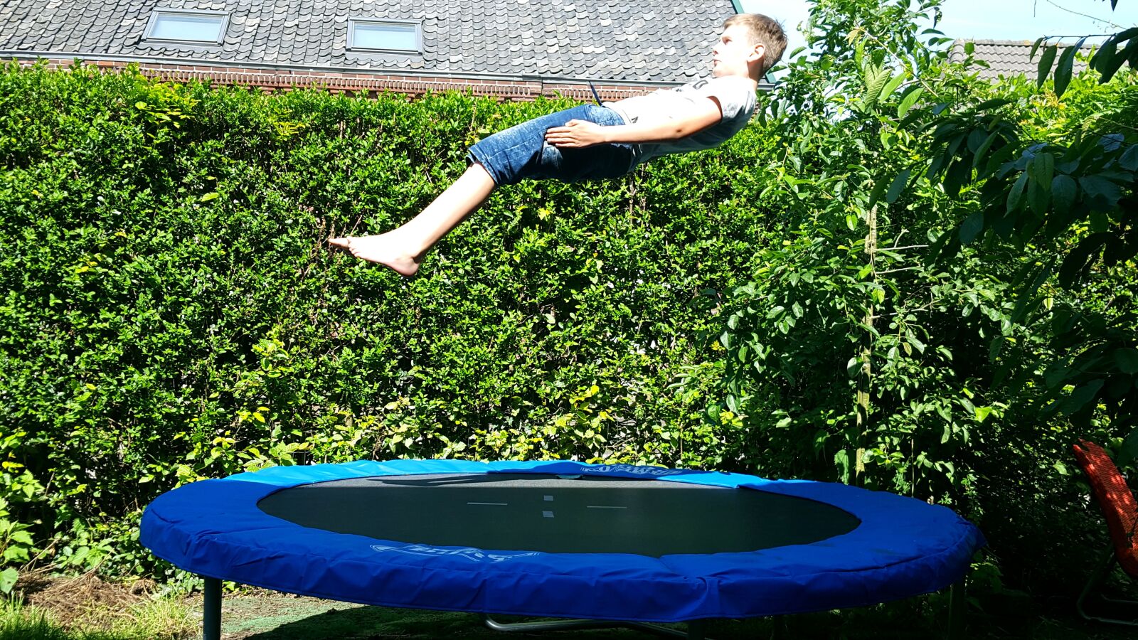 Samsung GALAXY S6 edge sample photo. Jump, trampoline, play photography