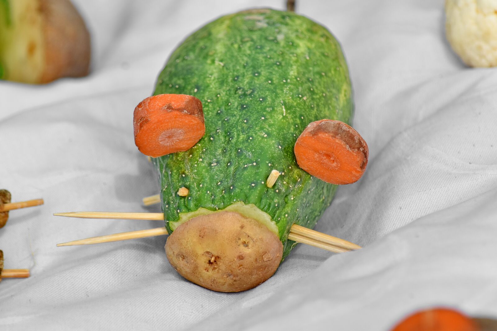 Nikon D5500 sample photo. Carrot, cucumber, decorative, mouse photography