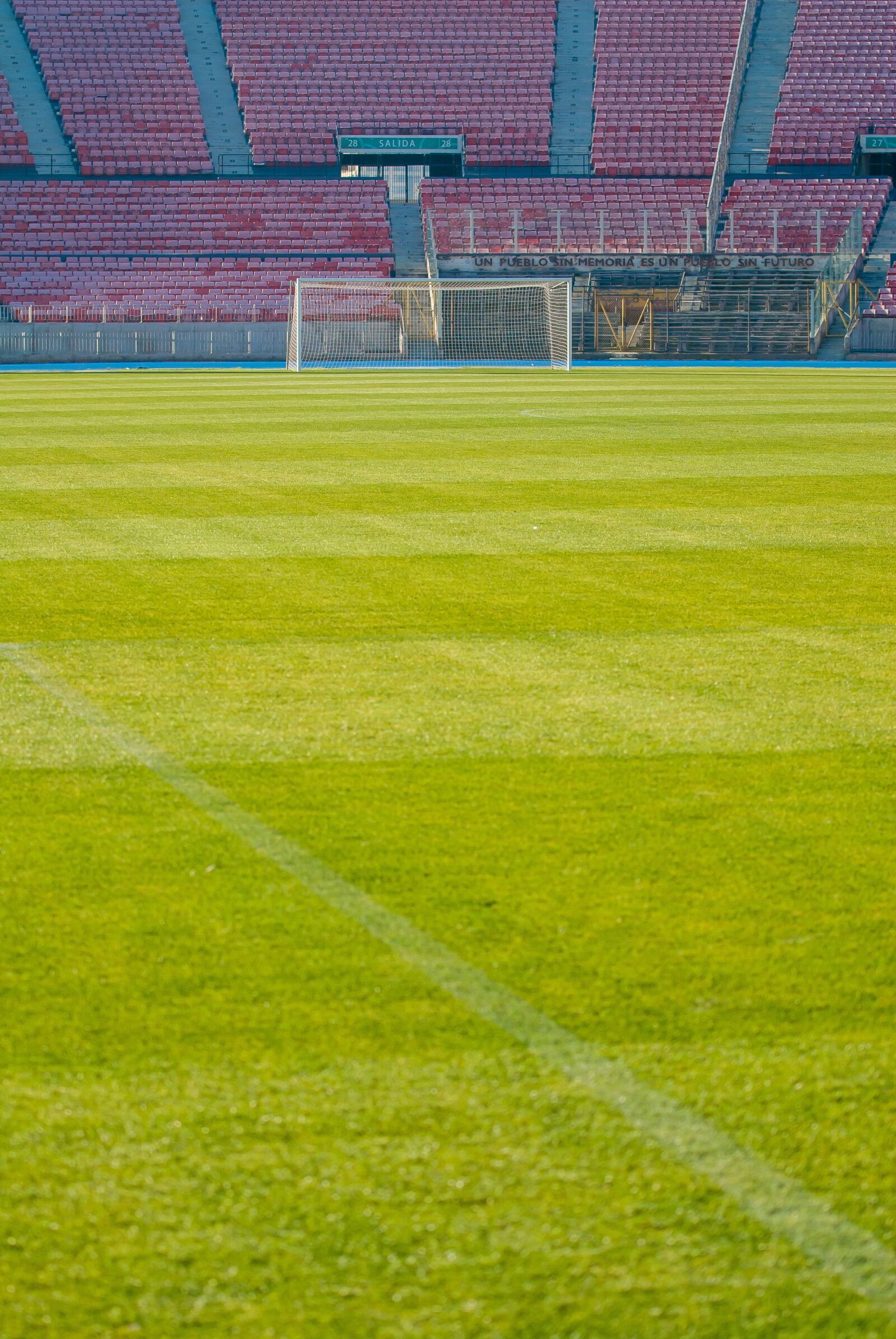 Nikon D200 sample photo. Stadium, soccer, santiago photography