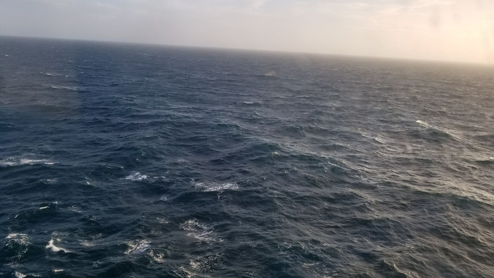 Samsung Galaxy S8 sample photo. Sea, horizon, ocean photography