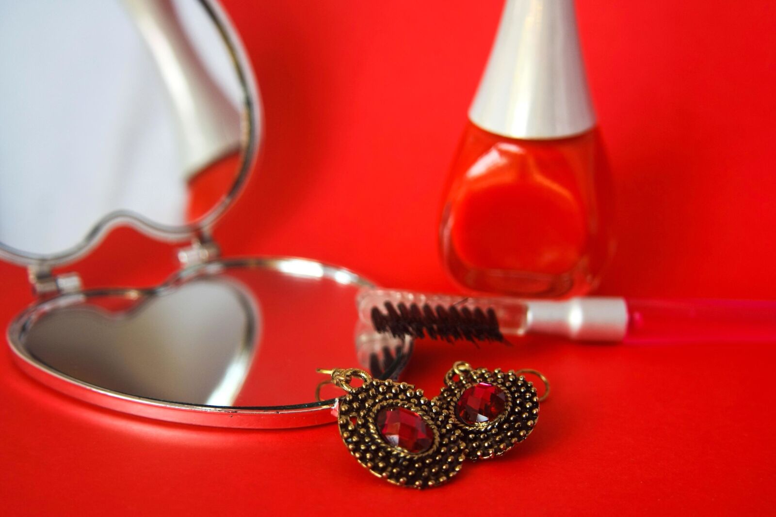 Canon EOS 1000D (EOS Digital Rebel XS / EOS Kiss F) sample photo. Jewelry, makeup, beauty, makeup photography