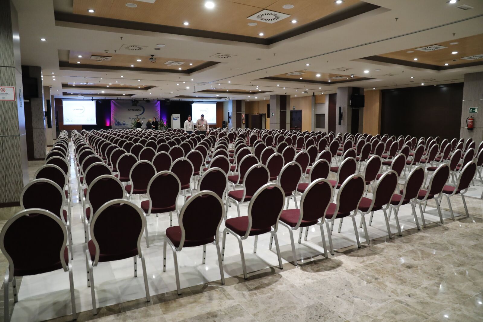 Canon EOS 5D Mark IV sample photo. Event, convention, meeting photography