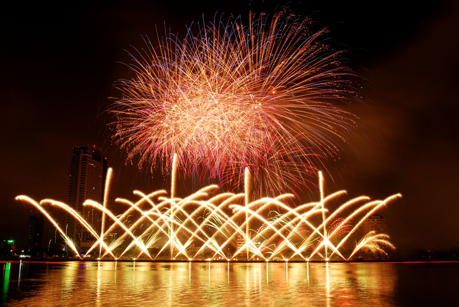 Nikon D60 sample photo. Fireworks, the international fireworks photography
