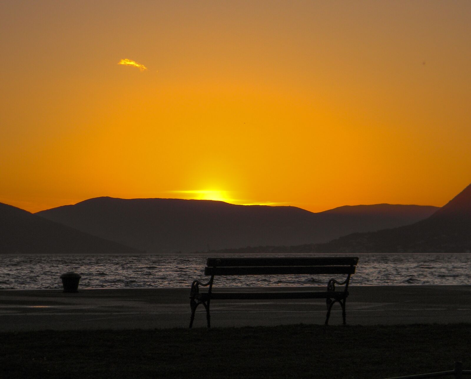 Nikon Coolpix L110 sample photo. Sunset, dawn, twilight photography