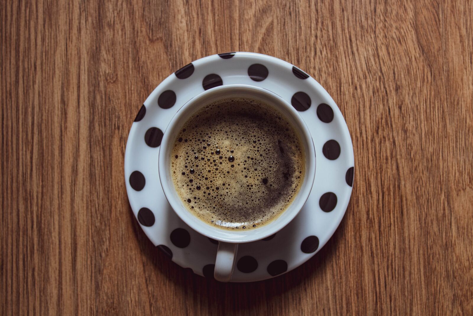 Canon EOS 1300D (EOS Rebel T6 / EOS Kiss X80) sample photo. Dotted coffee, morning coffee photography