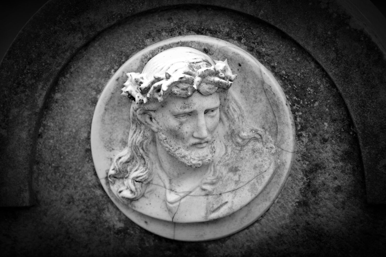 Nikon D5200 sample photo. Tombstone, old grave stone photography