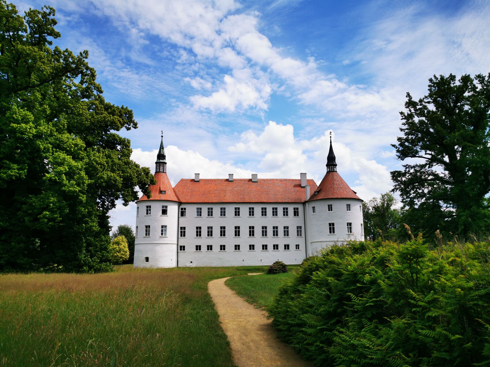 HUAWEI P30 Pro sample photo. Moated castle, f rstlich photography