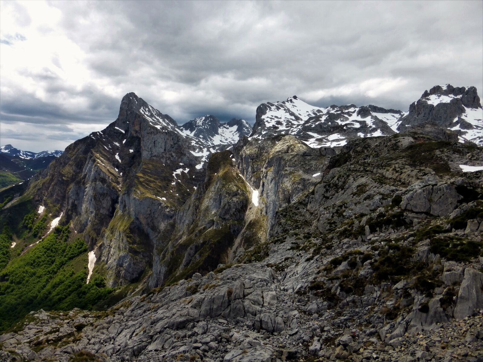 Panasonic Lumix DMC-ZS25 (Lumix DMC-TZ35) sample photo. Mountain, nature, landscape photography