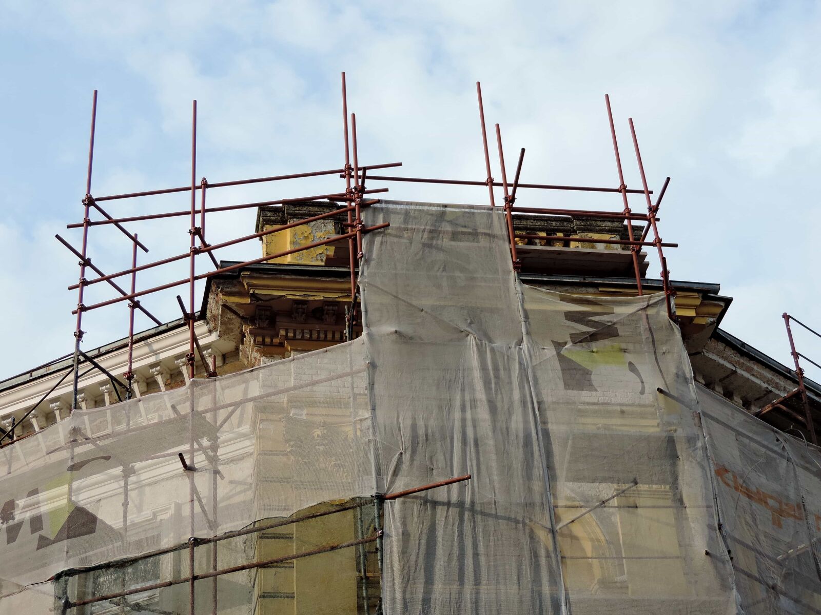 Nikon Coolpix P520 sample photo. Architecture, construction, workplace, industry photography
