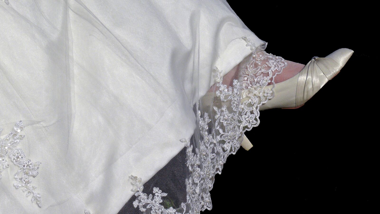 Leica V-LUX 1 sample photo. Dress, great, marriage photography