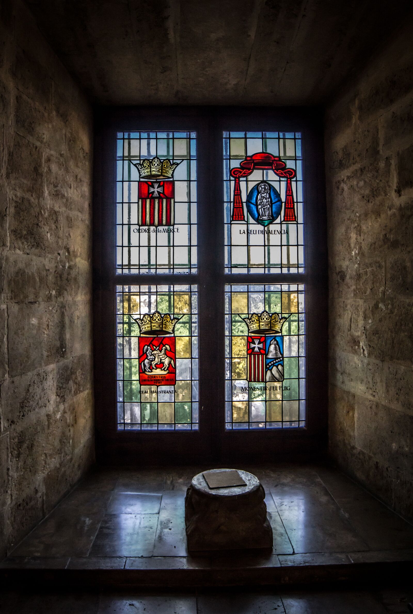 Canon EOS 60D sample photo. Window, architecture, in photography