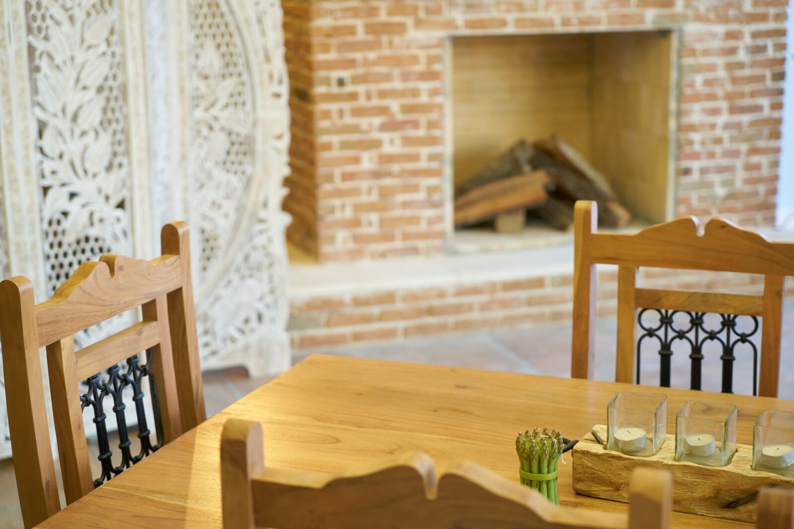 Sony a7R II sample photo. Home, table, brick photography