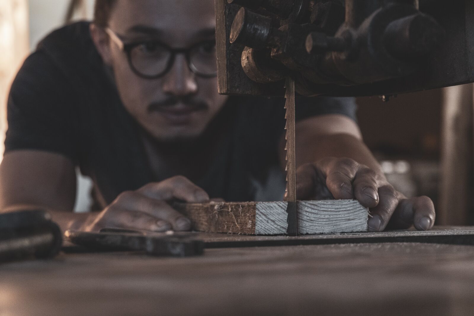 Sony a6400 sample photo. Hands, work, handcraft photography