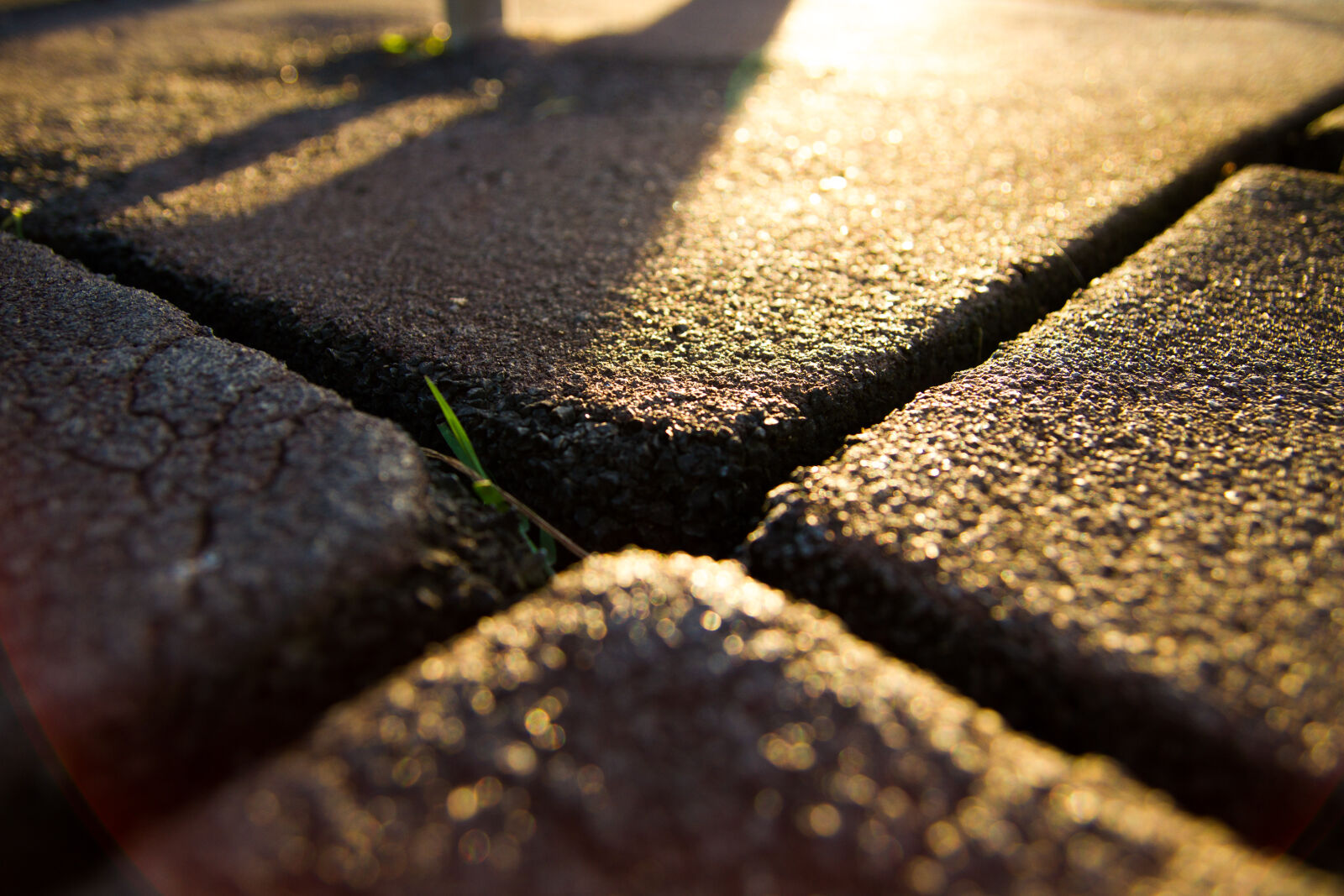 Canon EOS 7D + Tamron SP AF 17-50mm F2.8 XR Di II LD Aspherical (IF) sample photo. Floor, shadow, stone, sun photography