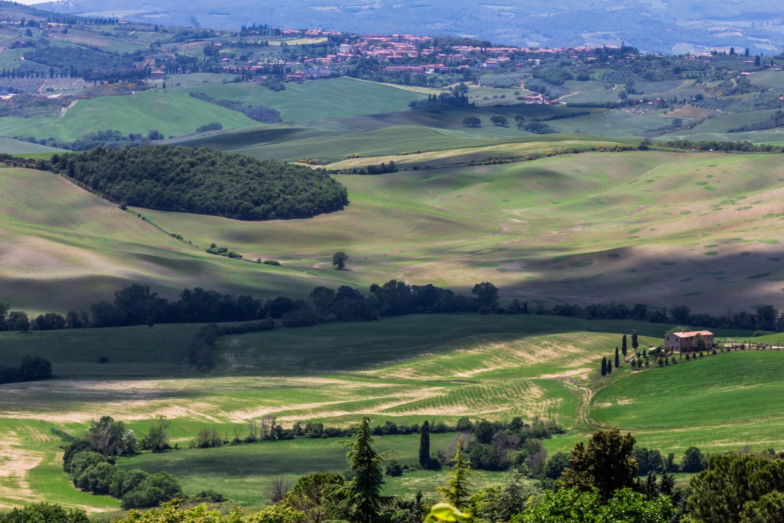 Canon EF-S 55-250mm F4-5.6 IS II sample photo. Tuscany, italy, landscape photography