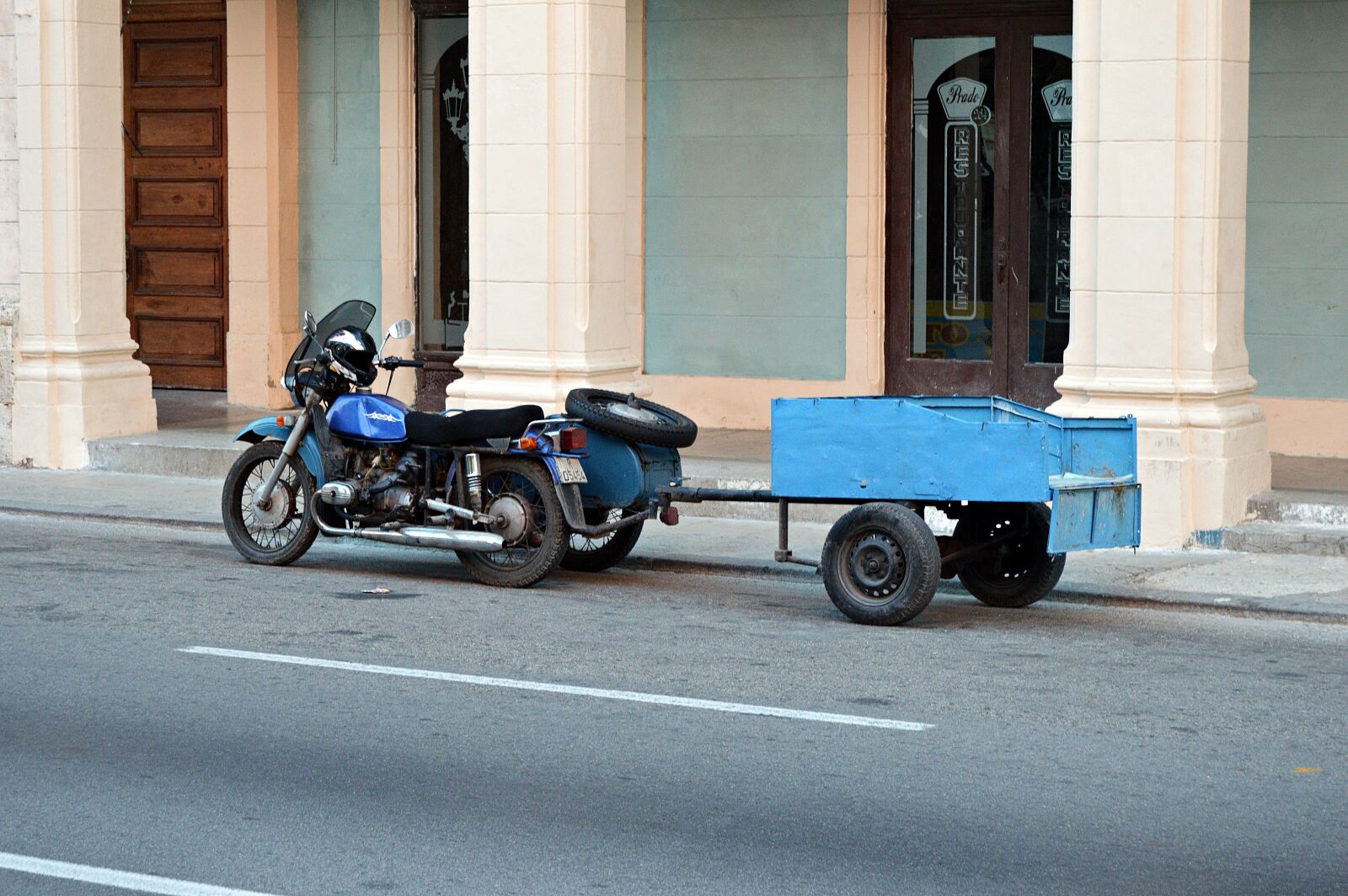 Nikon D3200 sample photo. Motorcycle, trailers, moped photography