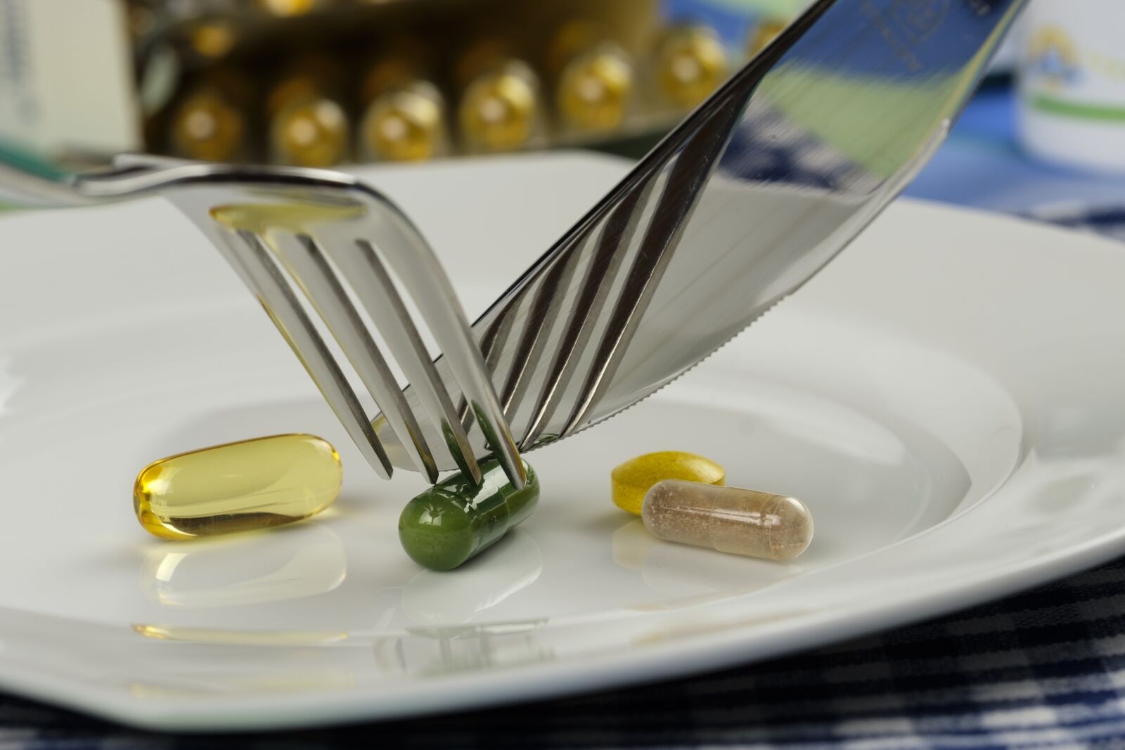 Fujifilm X-T2 + Fujifilm XF 80mm F2.8 R LM OIS WR Macro sample photo. Pills, tablets, drug photography