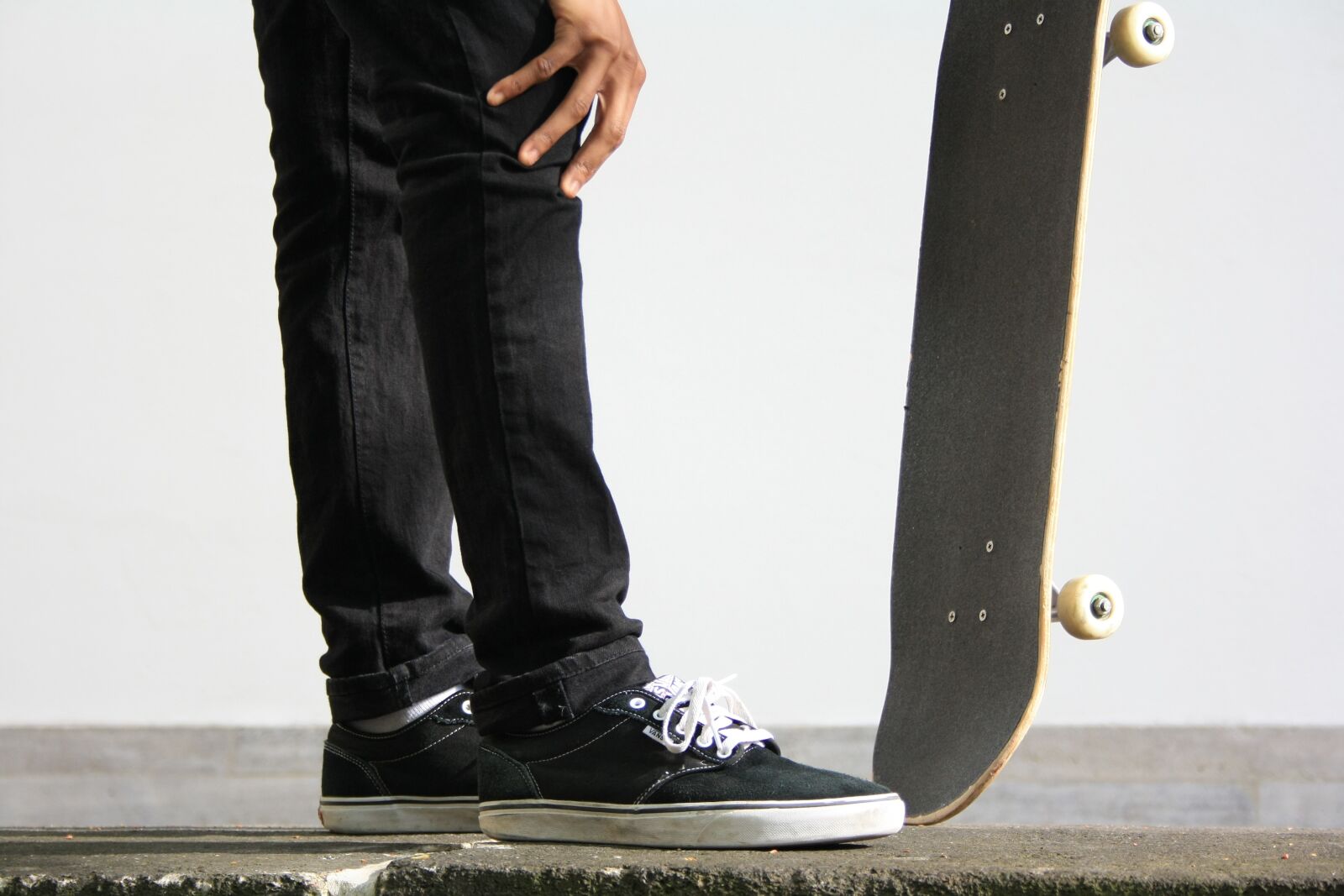 Canon EOS 1000D (EOS Digital Rebel XS / EOS Kiss F) sample photo. Skateboard, drive, road photography